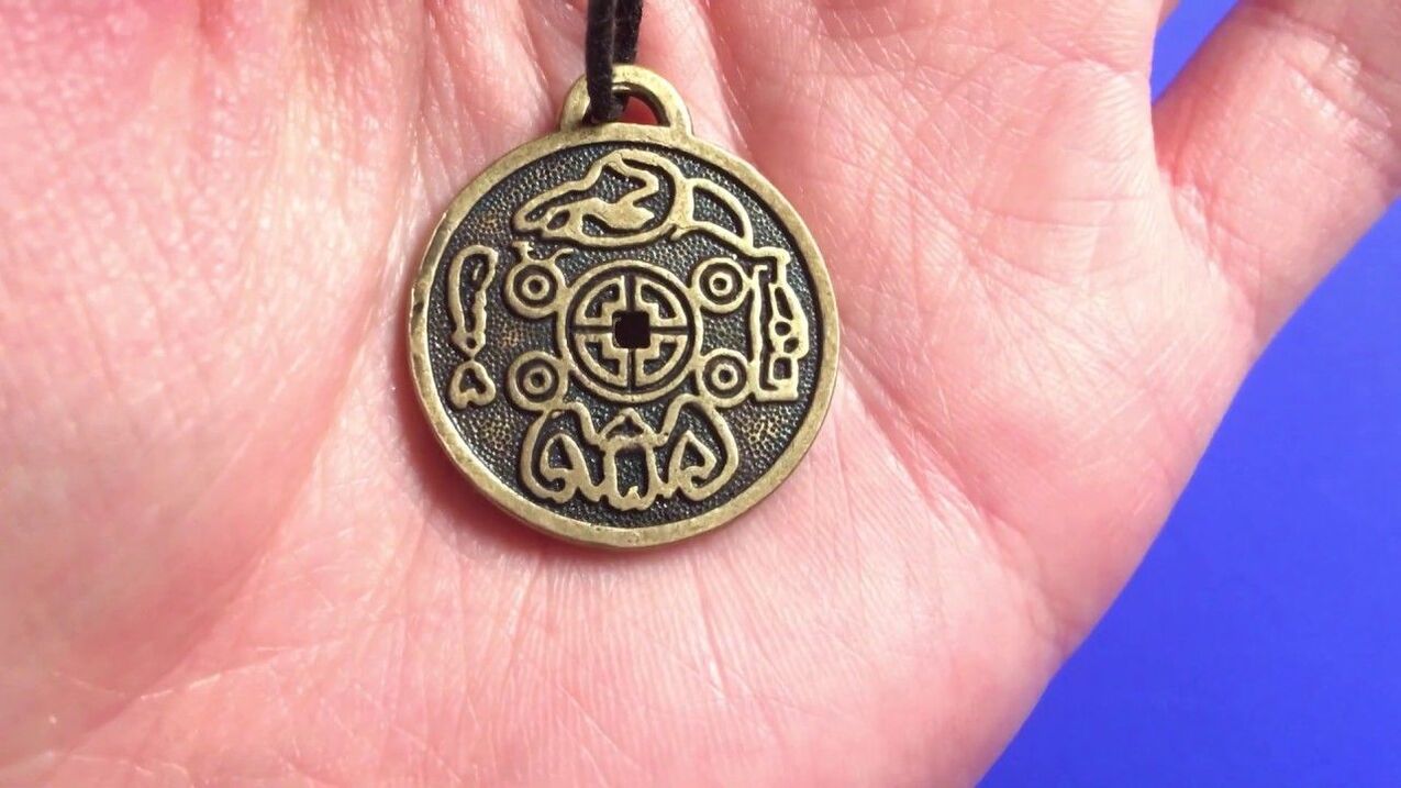 imperial amulet for good luck and wealth